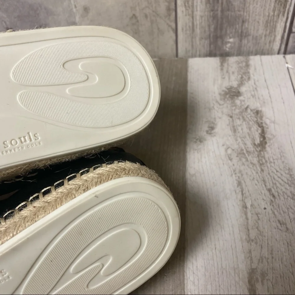 NWOT Gentle Souls by Kenneth Cole Lizzy Espadrille